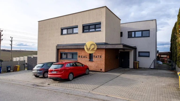 Nízkoenergetický moderný 3 izbový byt s terasou, záhradkou a