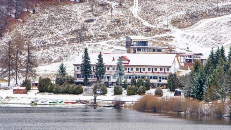 HOTEL PRIEHRADA, DEDINKY, SLOVENSKÝ RAJ