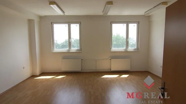 Dvojkancelária 60m2, Galvaniho, Bratislava-Ružinov, parkovan
