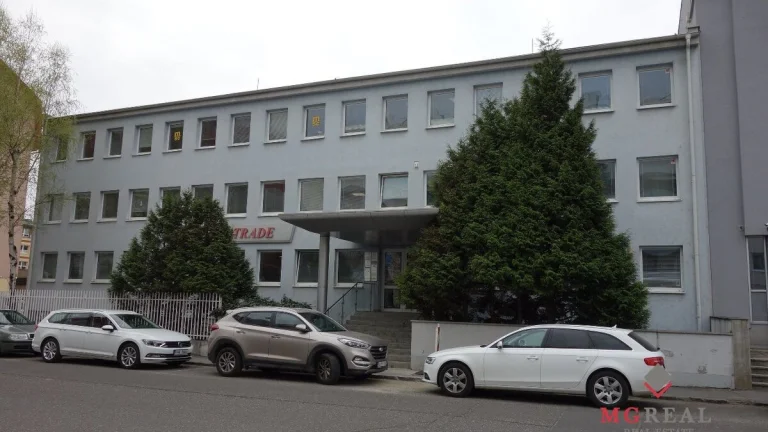 Kancelárske priestory na Sabinovskej ulici (Ružinov), 125 m2