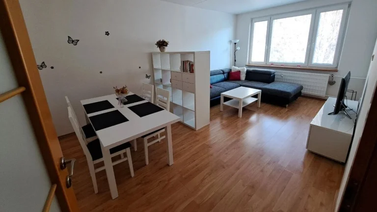 Prenájom 3izbový byt Radvaň