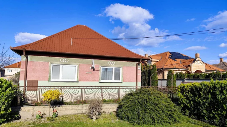 LEN U NÁS - 3 izbový rodinný dom v obci Orechová Potôň