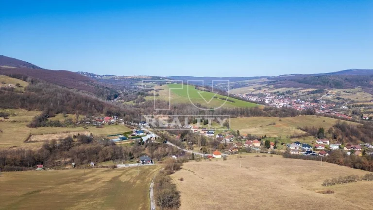 EXKLUZÍVNE NA PREDAJ SLNEČNÝ POZEMOK (1826 m2), HORNÁ SÚČA