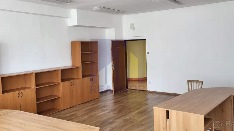 Prenájom - administratívny priestor 47 m2, Banská Bystrica-R