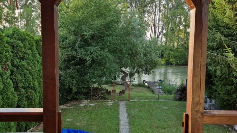 NA PREDAJ_ Rekreačná chata pri Malom Dunaji_Tomašikovo