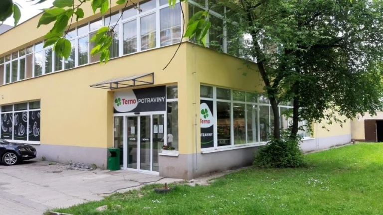 Prenájom - obchodné priestory - Žilina