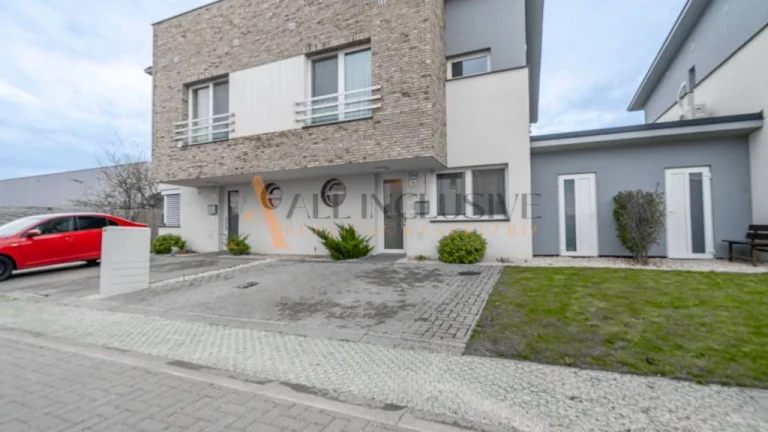 ALL INCLUSIVE l NA PREDAJ MODERNÝ 4 IZBOVÝ DVOJDOM ,DUNAJSKÁ