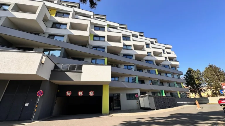 Novostavba 2 izb. byt v KE - Centrum, Pri radnici, parkovani