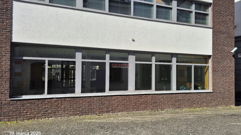 ID 3113 Prenájom: obchodný - prevádzkový priestor, 130 m2,