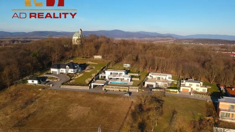 AD REALITY - Pozemok pre rodinný dom v lokalite Hrádok