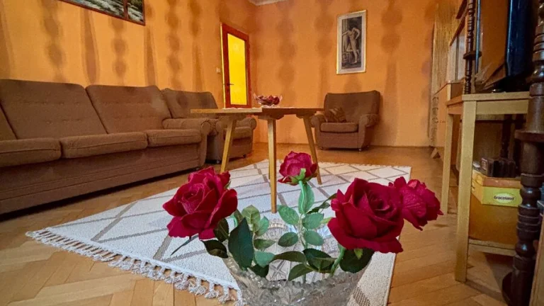 Na predaj 2 izbový byt s balkónom, Hlohovec