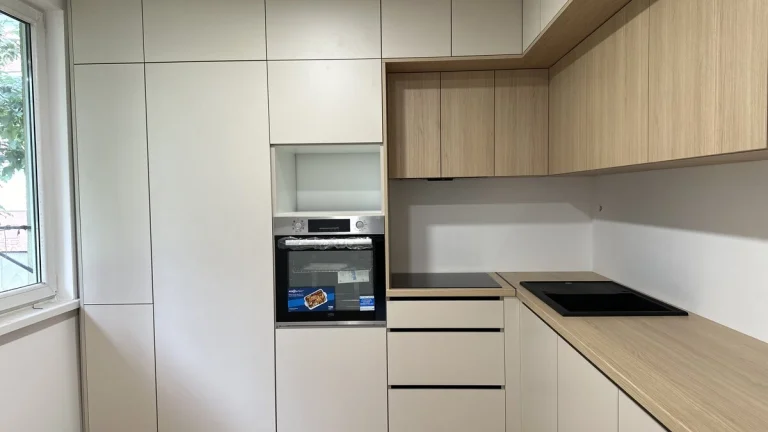 Ponúkame Vám na predaj 3 IZBOVÝ BYT PO KOMPLETNEJ REKONŠTRUK