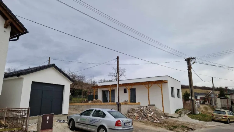 Na predaj novostavba bungalovu a garáž obec Malé Kršteňany