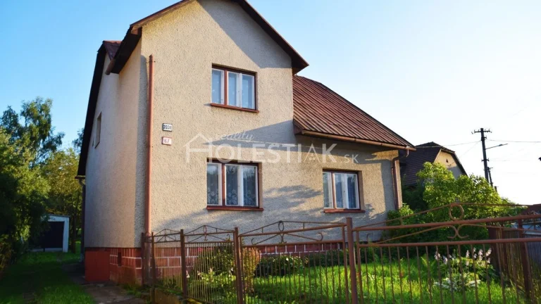 Zvýhodnená cena - V centre mesta Čadca predám rodinný dom -