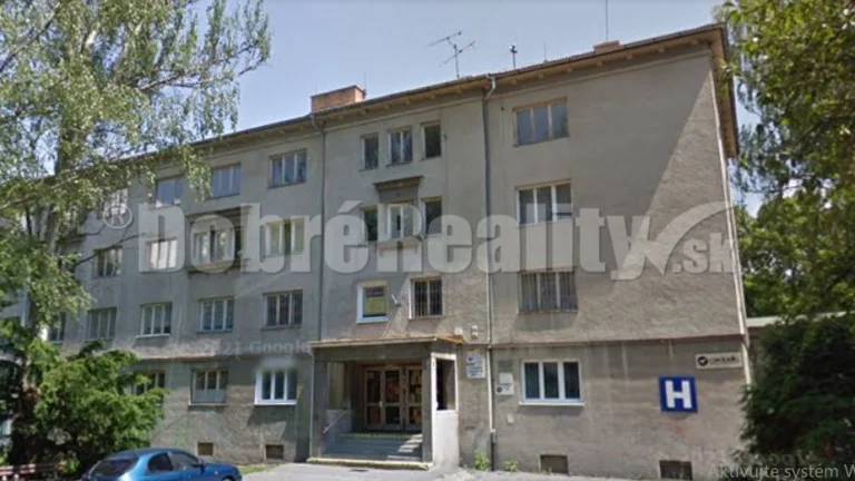 Komerčné a prevádzkové priestory na prenájom v Handlovej, 15