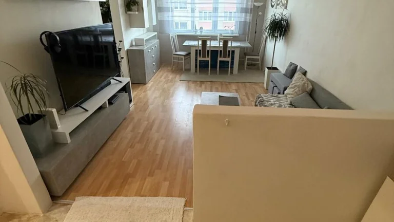 REZERVOVANÉ Sídlisko Tarča, 3-izbový byt s loggiou 4,21 m²
