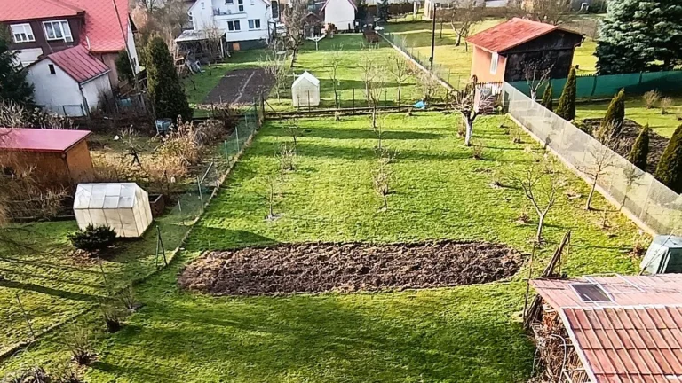 Pozemok vhodný na výstavbu rodinného domu/590 m2/, Čadca - S