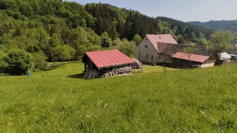 Predaj: Pozemok 1410m2 na stavbu domu,chaty,farmy vo Veľkom