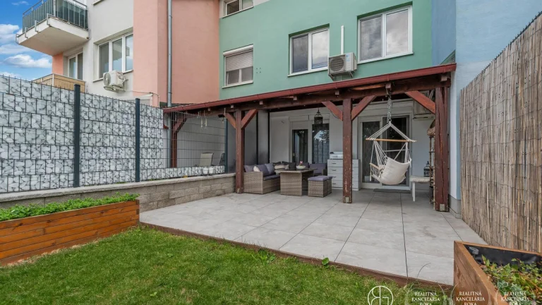 BOSEN | REZERVOVANÉ | 3 izbový byt so záhradou a garážou, Šá