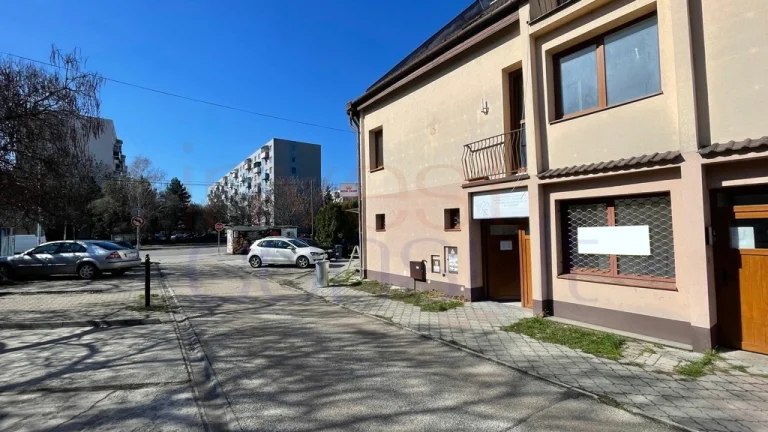 2317NA PRENÁJOM OBCHODNÝ PRIESTOR VO FREKVENTOVANEJ LOKALITE
