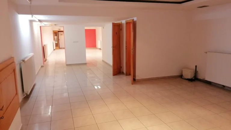 Na prenájom priestory 66, 122 a 167 m2 centrum Zvolen