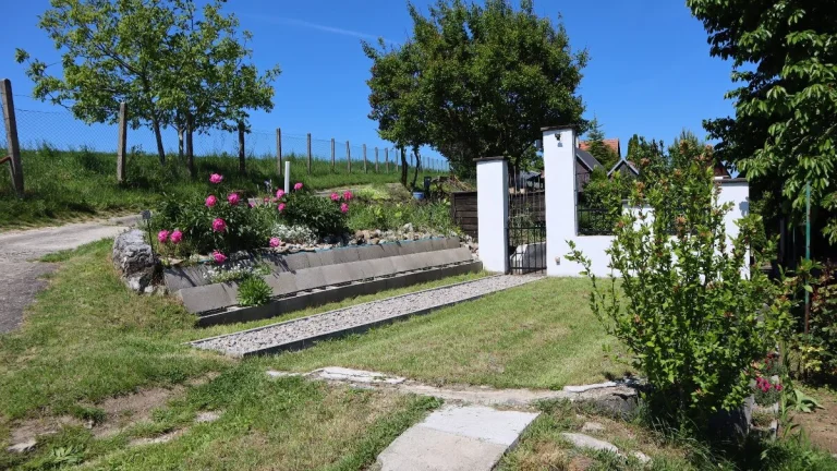 Na predaj: chatka pri Senici so záhradou Kunov I