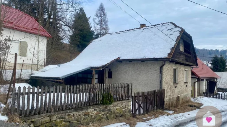 KREMNICKÉ BANE-Predaj rodinného domu v pôv.stave pri SKI KRA