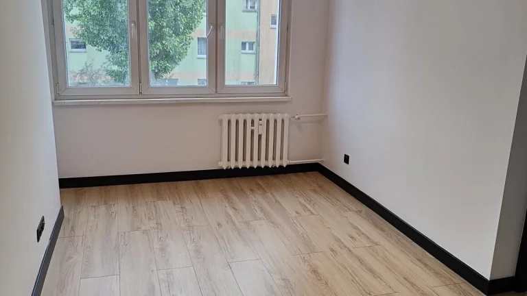 Mieszkanie 4 pokojowe, 54.80m2, balkon, III piętro,Kaliniec