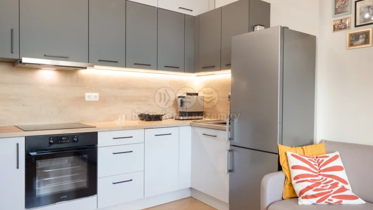 Prodej bytu 2+1, 56 m², Praha, ul. V závětří