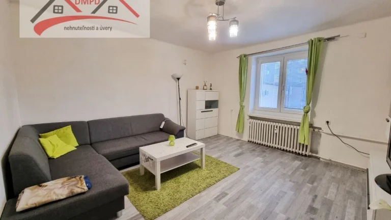 Ponúkame Vám na predaj 2i byt v meste Handlová.