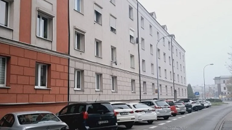 3 pokoje, 68.60m2, I piętro, po remoncie, Śródmieście