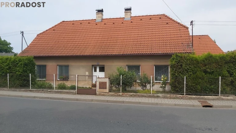 Lubenec, Rodinný dům do nájmu, Chýšská ul.