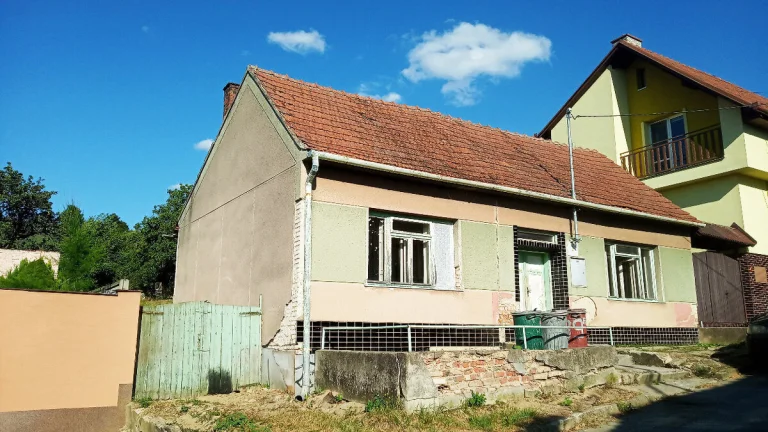 Prodej RD Rašovice s pozemky 2616 m2