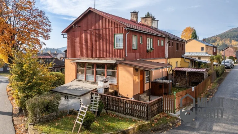Prodej byty 3+1, garáž, zahrada, 70 m2 - Desná I
