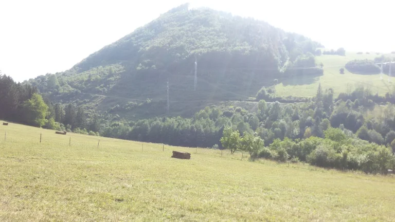 Kotrčina Lúčka 3906m2