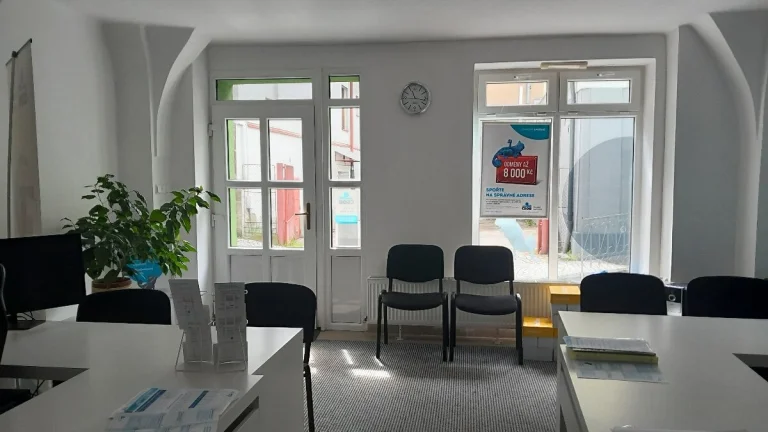 Pronajmu kancelář s výlohou v centru Ústí nad Orlicí
