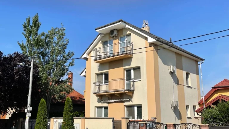 INVESTIČNÁ PRÍLEŽITOSŤ Apartmánový dom na predaj s 3x bytov
