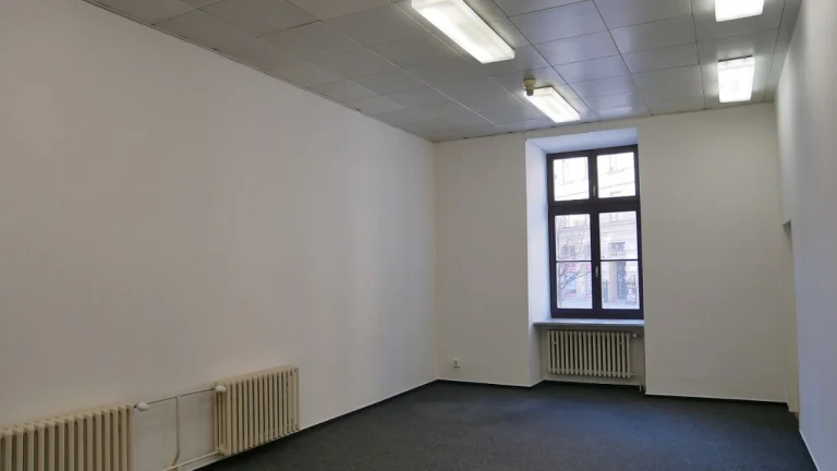 Pronájem kanceláře 36 m2 v centru města