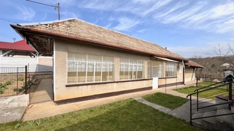 REZERVOVANÉ Predaj- rodinný dom v obci Trávnica