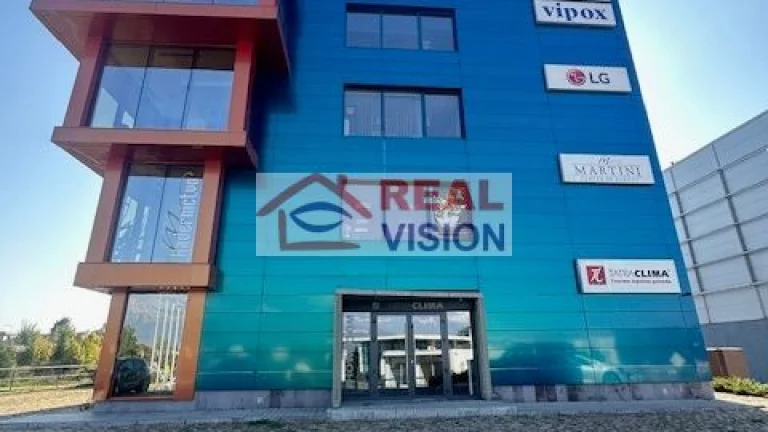 Prenájom prízemie priestory novostavba pri MAX Poprad, 220