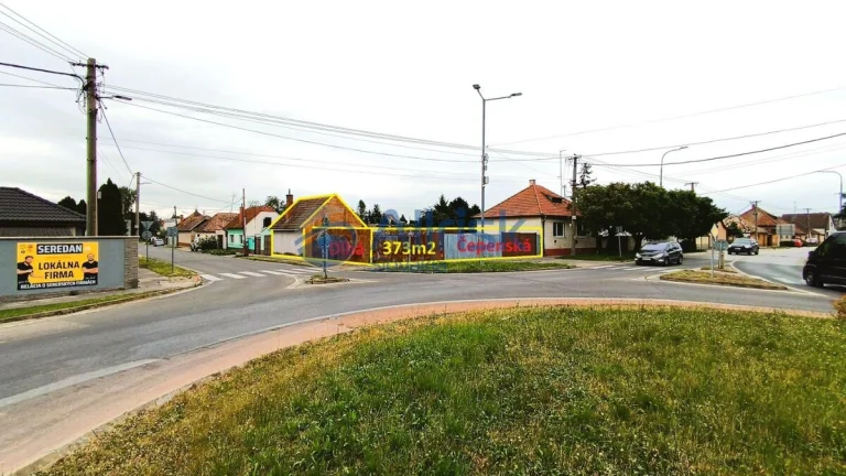 Pozemok s veľkým potenciálom pri frekventovanej ceste v Sere