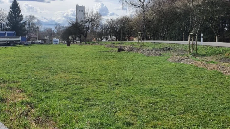 Nabízíme prodej pozemků - zahrada 2238m2