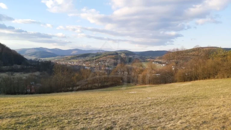 Pozemok s nádhernými výhľadmi v Púchove nad časťou Vieska-