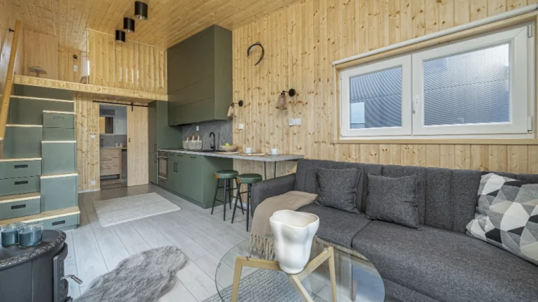 Novostavba tiny house s loftem – ihned k odběru