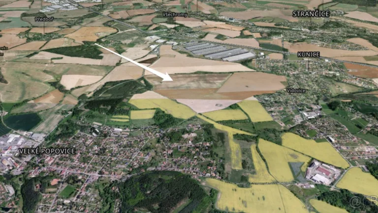 Prodej pole 6 323 m²