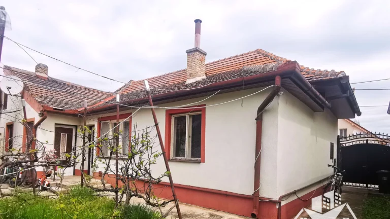 Znížená cena - Na predaj 5-izbový rodinný dom v meste Nové Z
