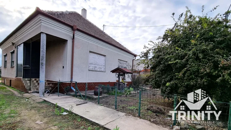 Na predaj 3-izbový rodinný dom s terasou v meste Nesvady