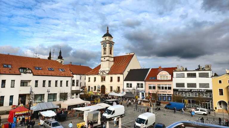 Exkluzivní prostory k pronájmu na náměstí - Uherský Brod