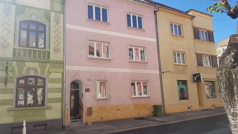 Pronájem kancelářských prostor v centru Chomutova, 180 m2, u