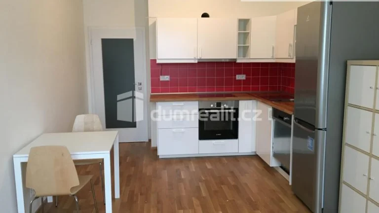 Pronájem 2+kk 55m2 Praha 10 novostavba zařízený sklep posilo